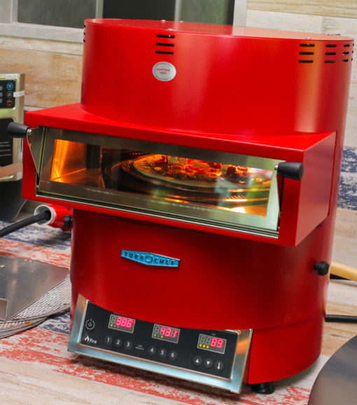 Kompaktne, punast värvi pitsahi Turbochef Fire